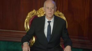 إقالة وزيري الدفاع والخارجية في تونس