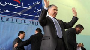 المرشحون لانتخابات رئاسة الجزائر يوقعون على