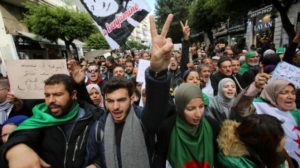 حراك طلابي ضد انتخابات الرئاسة في الجزائر