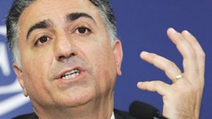 رضا بهلوي للمحتجين بالعراق ولبنان