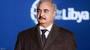 وفد أميركي يلتقي الجنرال حفتر لبحث الأزمة في ليبيا