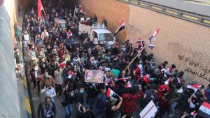 أحزاب السلطة تتجه لساحة التحرير والبرلمان ينعقد