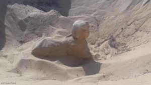 الآثار تكتشف تمثالا ملكيا يشبه