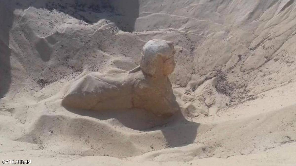 الآثار تكتشف تمثالا ملكيا يشبه
