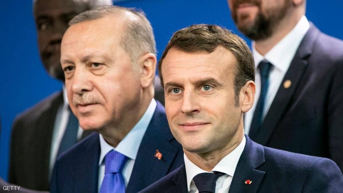 بعد فضح ماكرون ل