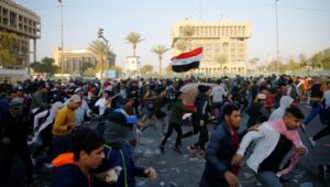 قتيل وجرحى ومختطفون في تجدد الاحتجاجات بالعراق
