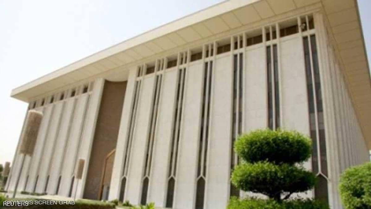 البنوك المركزية في الخليج تخفض أسعار الفائدة