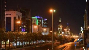 السعودية تغلق 13 منطقة وتحظر التجول في 3 مدن لكبح الوباء