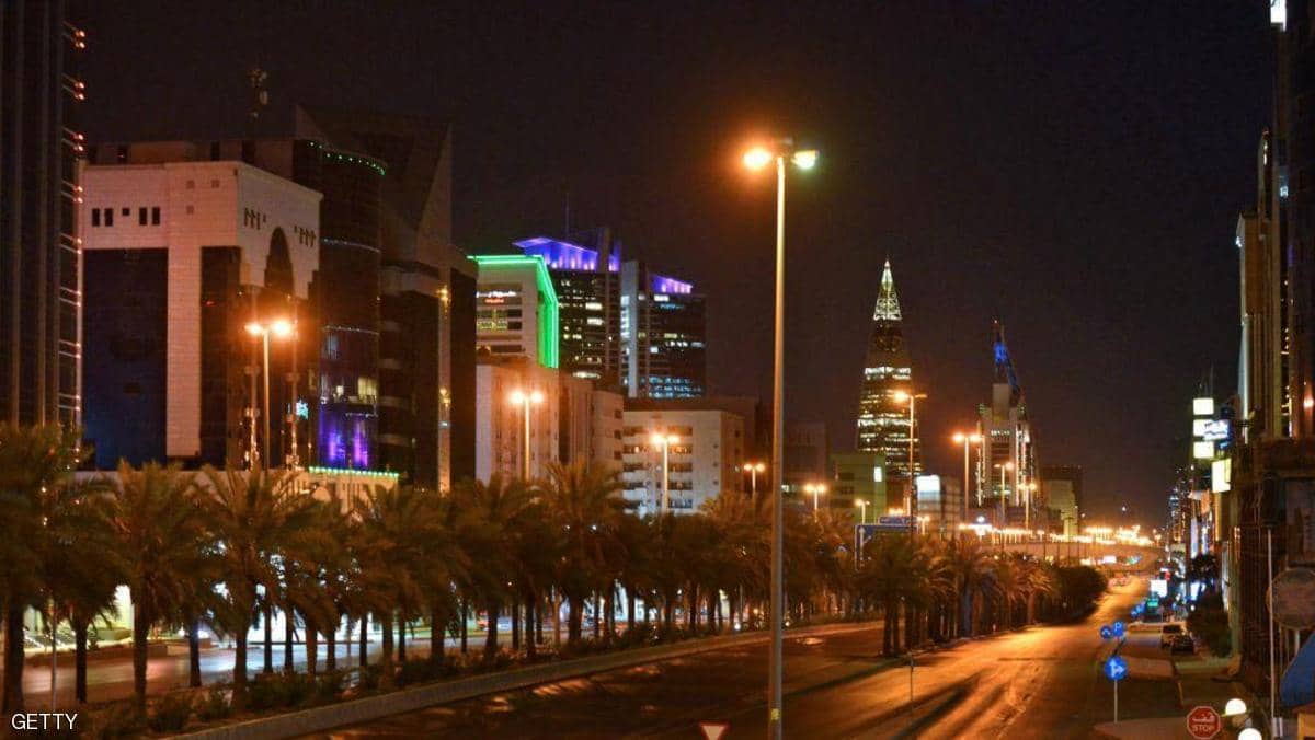 السعودية تغلق 13 منطقة وتحظر التجول في 3 مدن لكبح الوباء