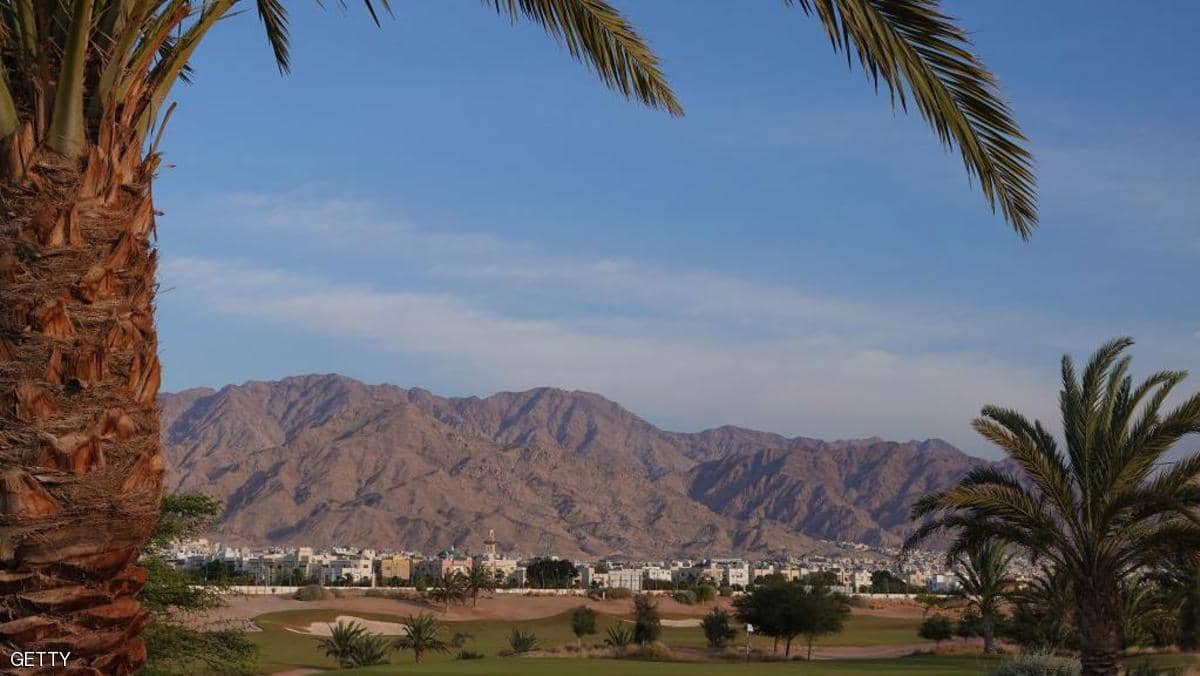 الأردن يعزل العقبة تمهيدا لإعادة الحياة فيها