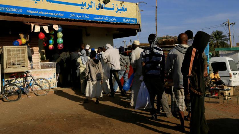 السودانيون بين مطرقة «كورونا» وسندان الأزمة الاقتصادية