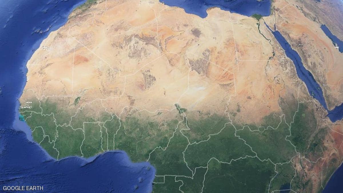 من الساحل إلى الساحل