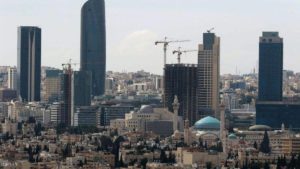 الأردن يخفف قيود الحظر ويفتح المساجد والكنائس