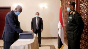 وزير دفاع جديد واعتقال خال البشير