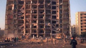 إيران ملزمة بدفع 879 مليون دولار لضحايا