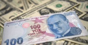 الدولار يتراجع مع تصدر اليوان الصيني
