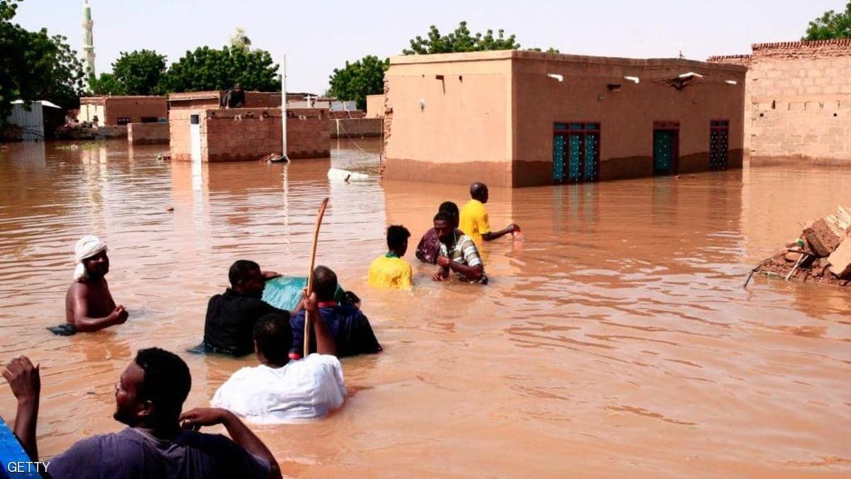 السيول والفيضانات تفتك بعشرات السودانيين وتشرد آلاف الأسر