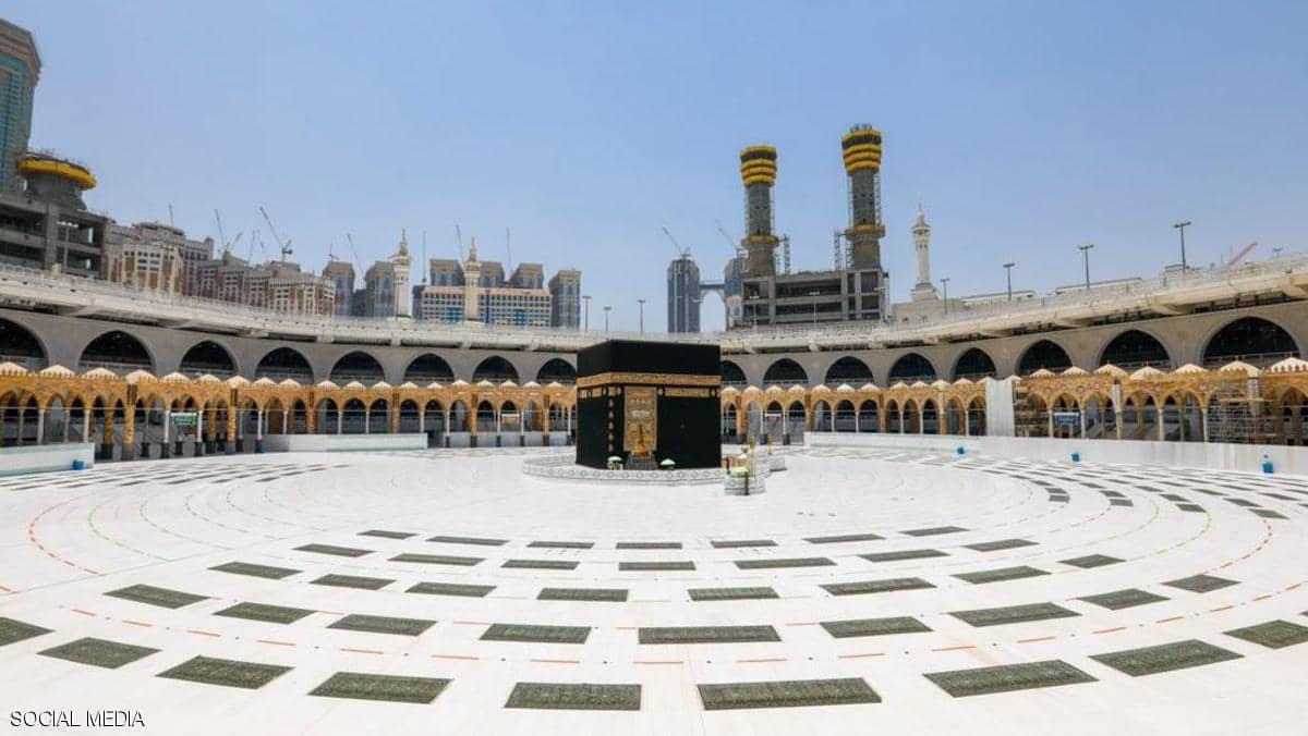 بالصور.. فرش سجادات