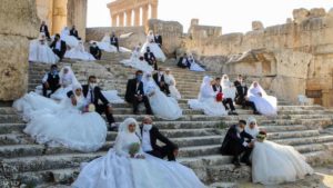 مع ارتفاع إصابات كورونا..لبنان يعلن الإغلاق ويحذر من الأعراس