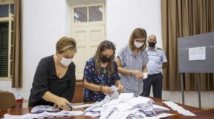 نتائج أولية متقاربة للانتخابات الرئاسية في «قبرص التركية»