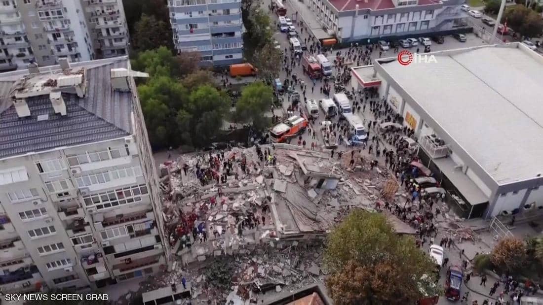 ارتفاع عدد قتلى زلزال تركيا.. وإزمير تعاني بشدة