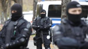 ألمانيا.. قتيلان وإصابات خطيرة في حادث دهس على طريق للمشاة