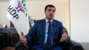 محكمة أوروبية تدعو تركيا للإفراج عن المعارض دميرتاش