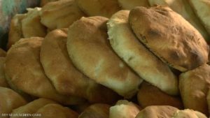أزمات ليبيا الغنية تصل إلى.. الخبز