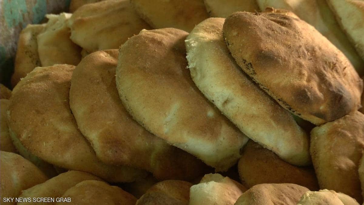 أزمات ليبيا الغنية تصل إلى.. الخبز