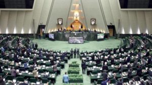 طهران تهدد بـ«طرد» مفتشي «النووي» إذا لم يرفع عنها الحظر
