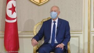 فقدان بصر وصداع.. الرئاسة التونسية تكشف ما أحدثه