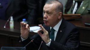 إردوغان يريد دستوراً جديداً للبلاد... والمعارضة تشكك في دوافعه
