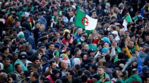 الحراك الجزائري ينظم مسيرة لإحياء الذكرى الثانية للانتفاضة