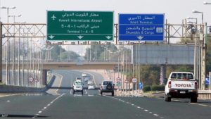 الكويت تمدد حظر دخول غير المواطنين