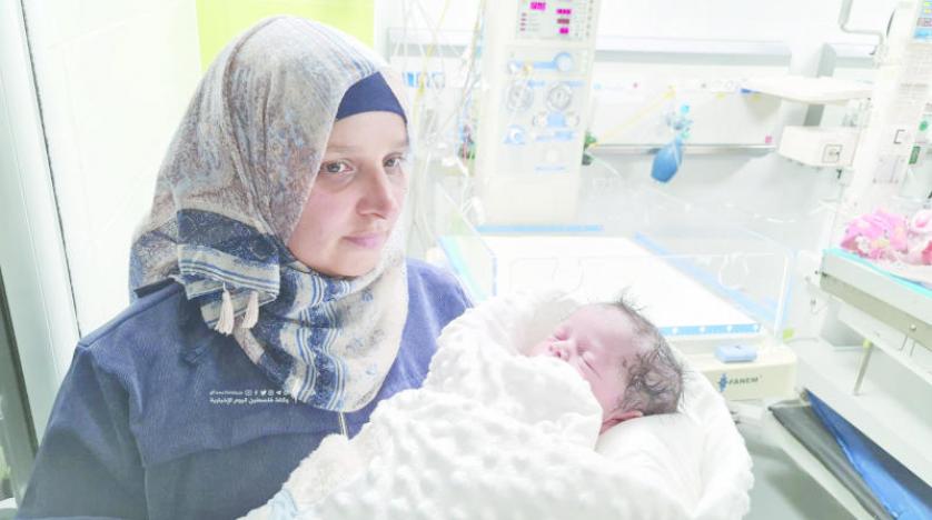 ولادة طفل من نطفة مهربة لمعتقل فلسطيني
