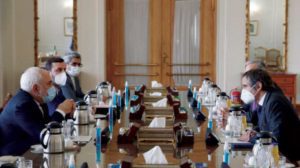 إيران تحذّر من إغلاق نوافذ الفرص