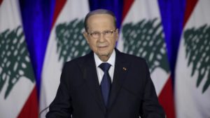 الرئيس اللبناني يطلب من الأجهزة الأمنية عدم السماح بإقفال الطرقات