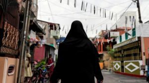 سريلانكا تعتزم حظر النقاب وإغلاق أكثر من ألف مدرسة إسلامية