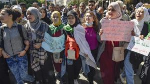 طلاب يتظاهرون ضد الانتخابات في الجزائر