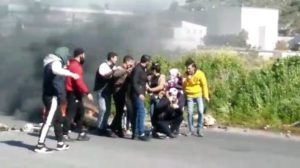 لبنان احتجاجات متنقلة وقطع طرق في طرابلس