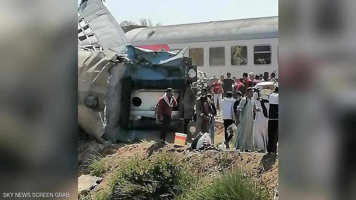 مصر.. إعلان العدد الحقيقي لضحايا حادث قطاري سوهاج