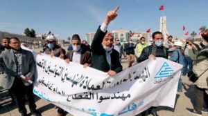 جدل في تونس بسبب إعادة توظيف قضاة متهمين بـ«الفساد»