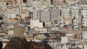 سلطنة عمان تقرر تمديد الإغلاق وعدم إقامة صلاة التراويح في رمضان