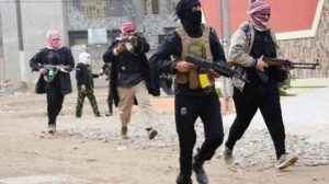 مسلحون من «داعش» يخطفون 19 شخصاً وسط سوريا