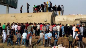 مصر 11 قتيلاً وعشرات الجرحى بثالث حادث قطار خلال شهر