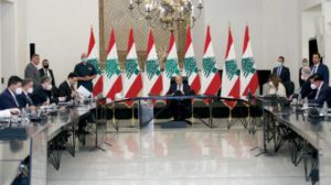 دياب يحذر من «دخول لبنان الفوضى»