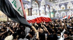 محتجون يهاجمون قنصلية إيران في كربلاء