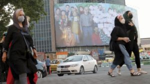 الإيرانيون يختارون رئيساً جديداً اليوم