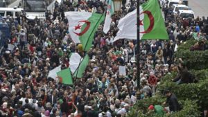 قبل انتخابات الجزائر.. الحصانة البرلمانية بقفص الاتهام مجددا