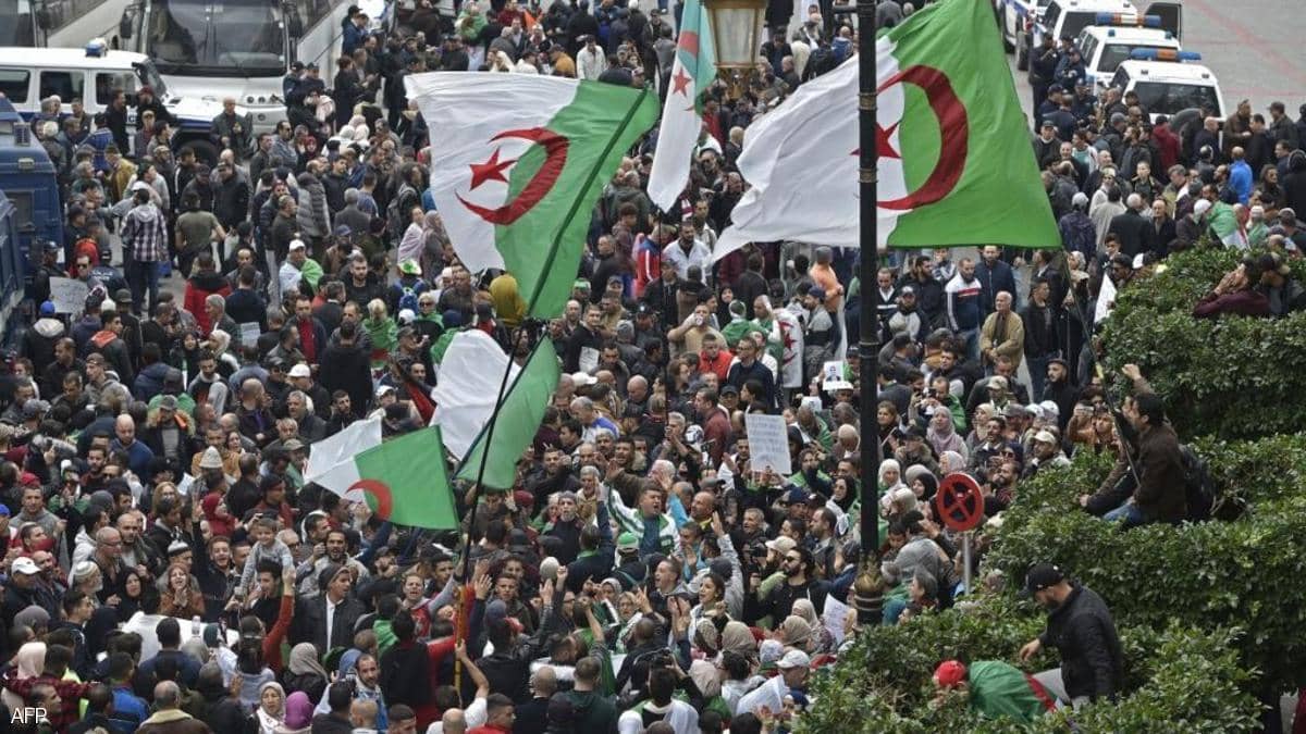 قبل انتخابات الجزائر.. الحصانة البرلمانية بقفص الاتهام مجددا